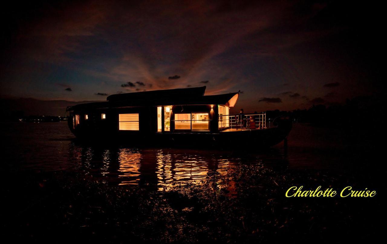 Hotel Charlotte Cruise House Boat Alappuzha Exterior foto