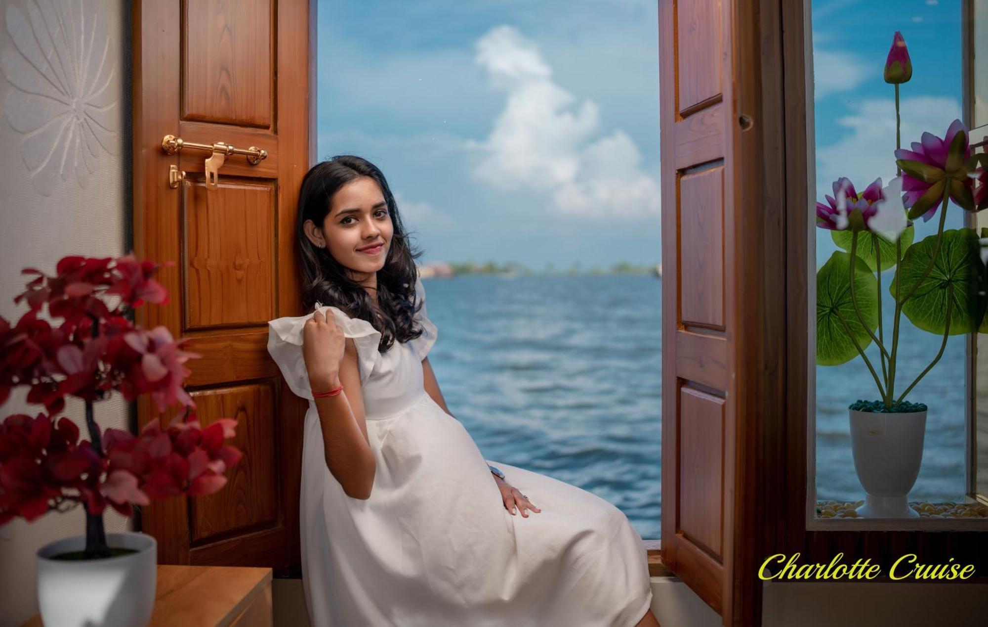 Hotel Charlotte Cruise House Boat Alappuzha Exterior foto